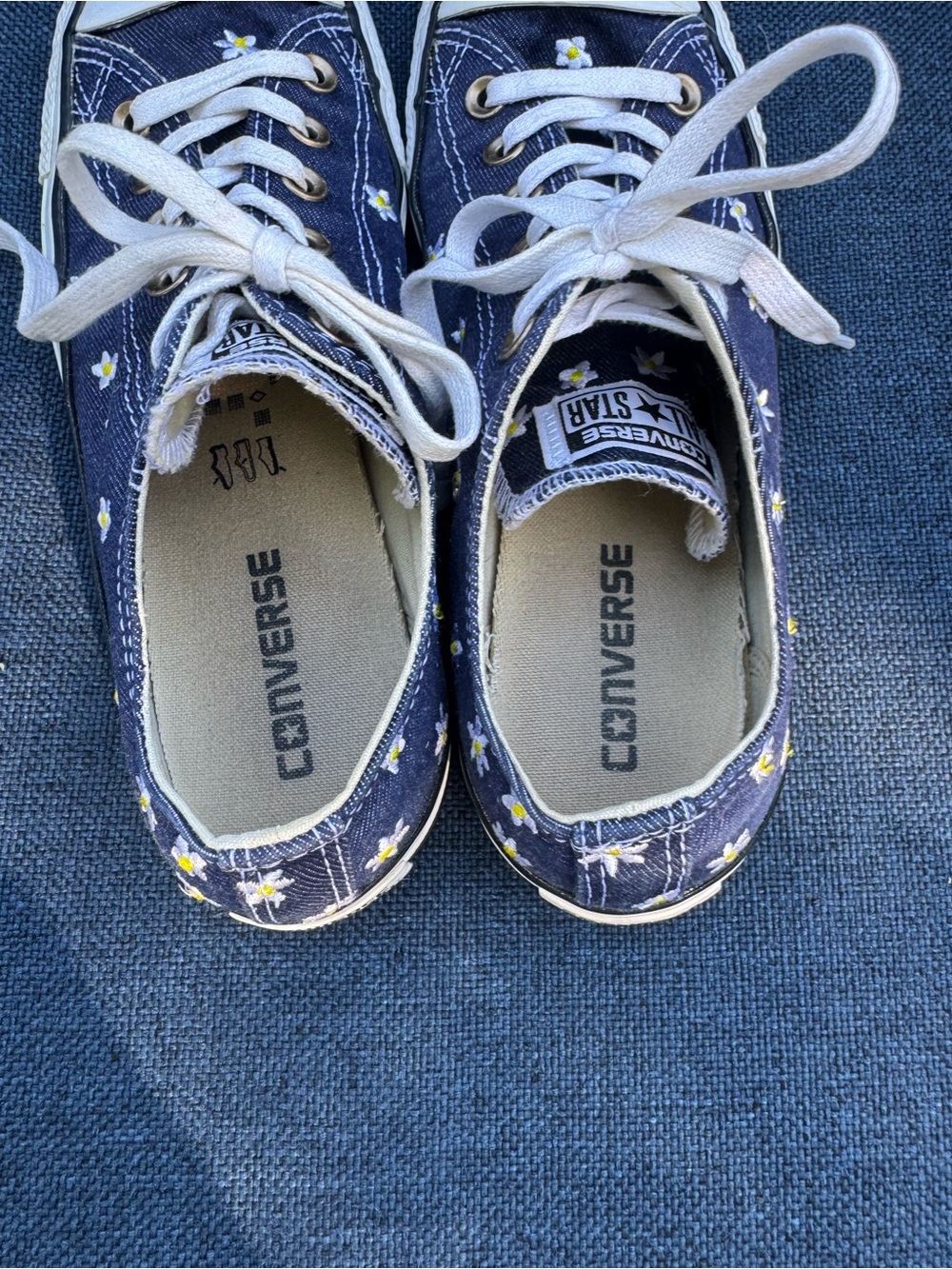 Converse Chuck Taylor All Star Daisy Print Sneakers - Picture 5 of 7